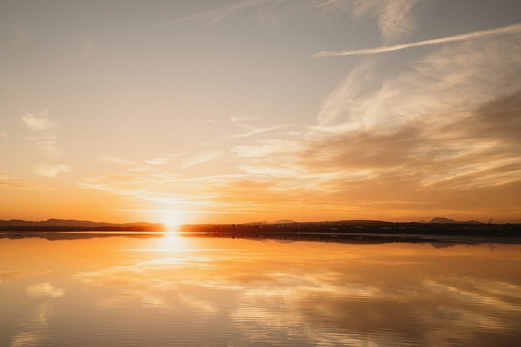 atardecer laguna rosa